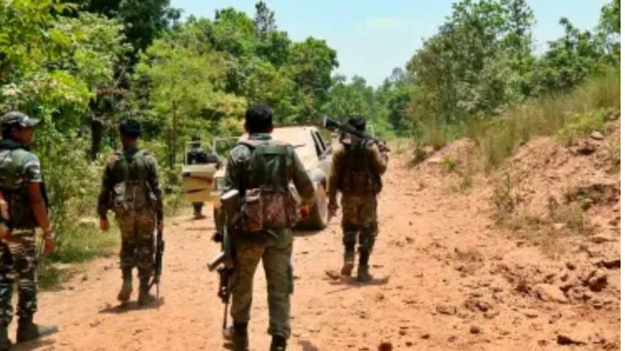 बोकारो एनकाउंटर के बाद सुरक्षाबलों को मिली एक और बड़ी सफलता, महिला नक्सली समेत दो गिरफ्तार