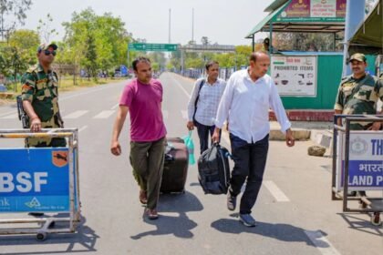 पाकिस्‍तानियों को भारत छोड़ने का अंतिम दिन आज, 3 दिन में 294 लौटे, झारखंड में सात पाक नागरिक लॉंग टर्म वीजा पर