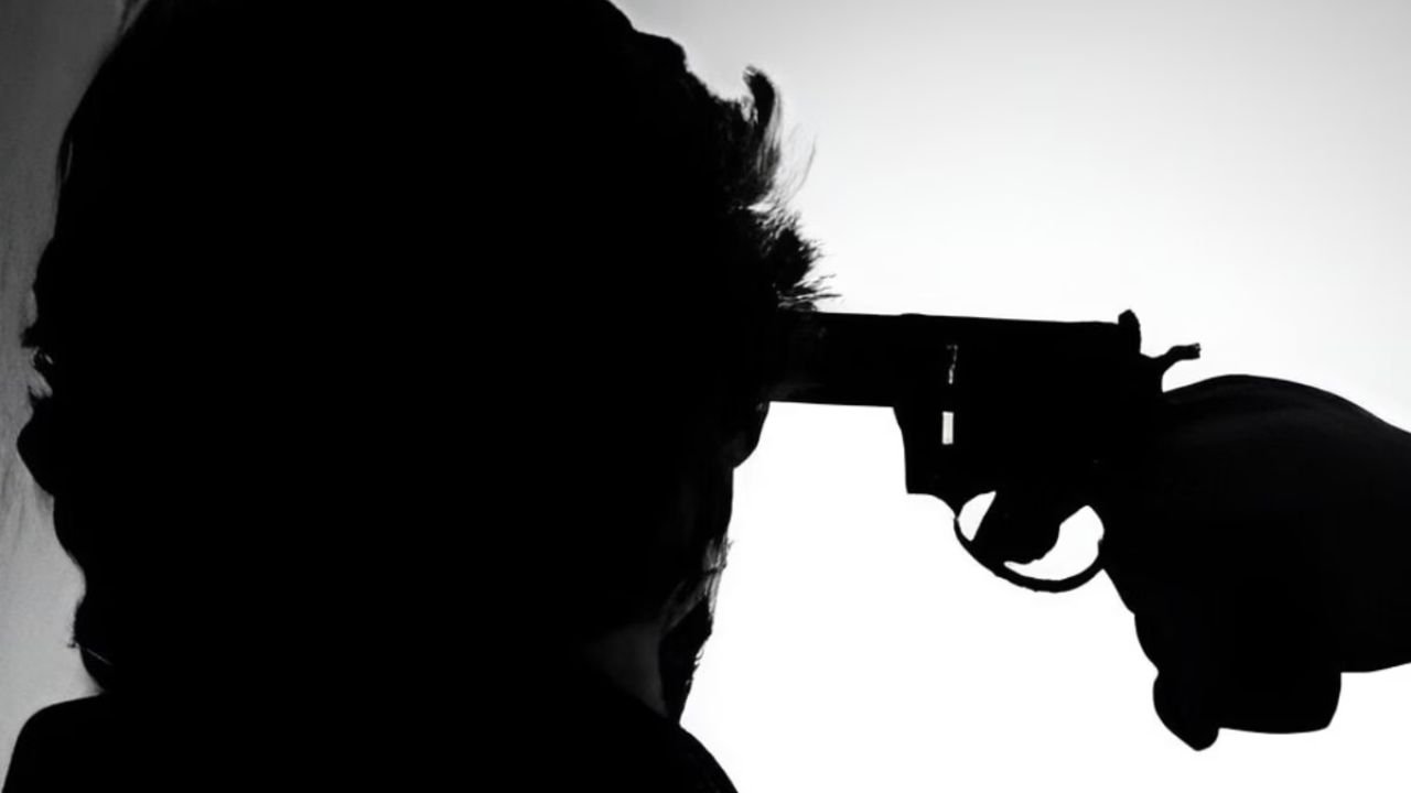 रिटायर्ड DSP के बेटे ने सिर में मारी गोली, शराब की आदत से घर में होता था झगड़ा