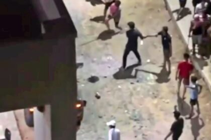 धनबाद के BIT सिंदरी में जमकर हुई मारपीट, एक गुट ने दूसरे गुट को लाठी-डंडा-हॉकी स्टीक और रॉड से मारा, जमकर हुई तोड़फोड़