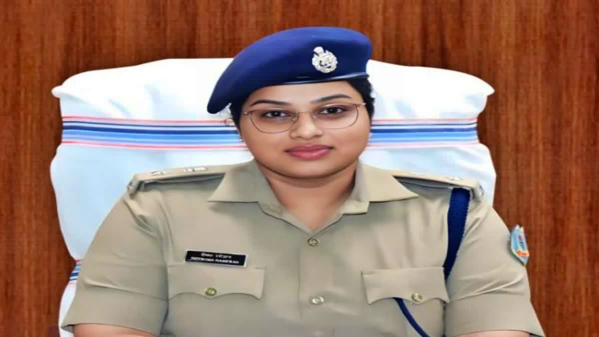 शराब के नशे में हथियार गुम करने वाले जवान पर कार्रवाई, पलामू SP रीष्मा रमेशन ने किया सस्पेंड