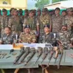 गिरिडीह में नक्सलियों के खिलाफ पुलिस को मिली बड़ी सफलता, पारसनाथ की पहाड़ियों पर मिला हथियारों का जखीरा