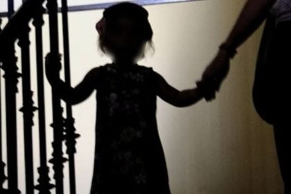 पटना के एक पिता ने 40 हजार में कर दिया ढ़ाई साल की बेटी का सौदा, मां ने दर्ज कराई शिकायत