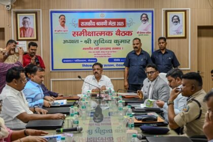 देवघर में होने वाले राजकीय श्रावणी मेला को लेकर मंत्री सुदिव्य सोनू ने की समीक्षा बैठक, सोमवार को VVIP दर्शन पर होगी रोक