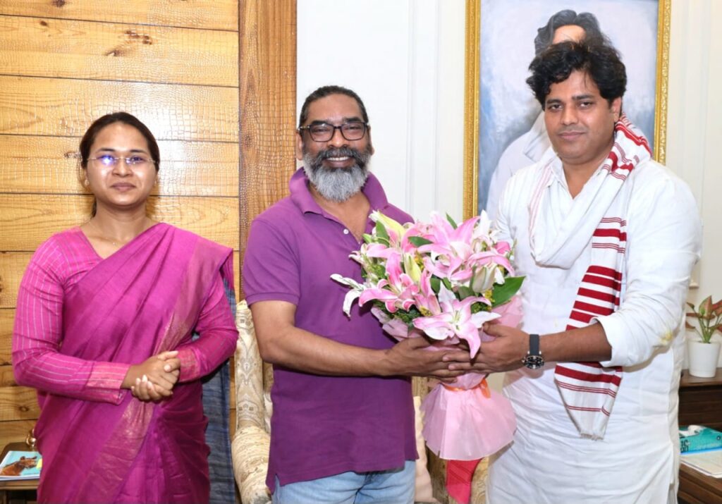 imran pratapgadi with hemant soren and shilpi neha tirkey