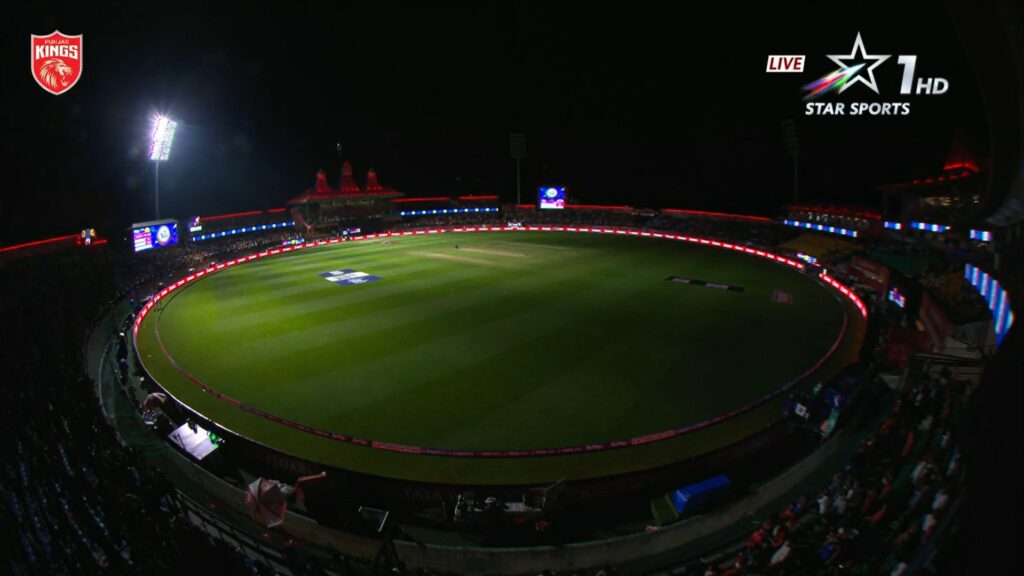 धर्मशाला में IPL का मैच रोका गया, फ्लड लाइट को किया गया बंद,दिल्ली- पंजाब के बीच चल रहा था मुकाबला