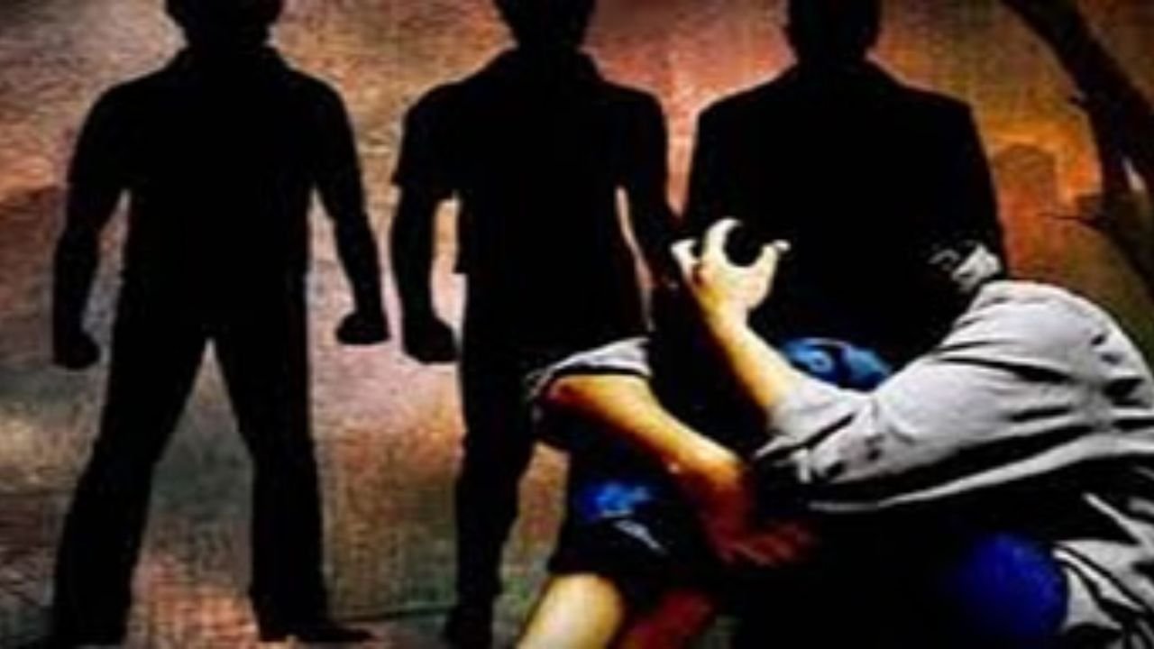 दुमका में नाबालिग आदिवासी से गैंगरेप, प्रेमी की पिटाई, पुलिस ने पांच आरोपी को हिरासत में लिया