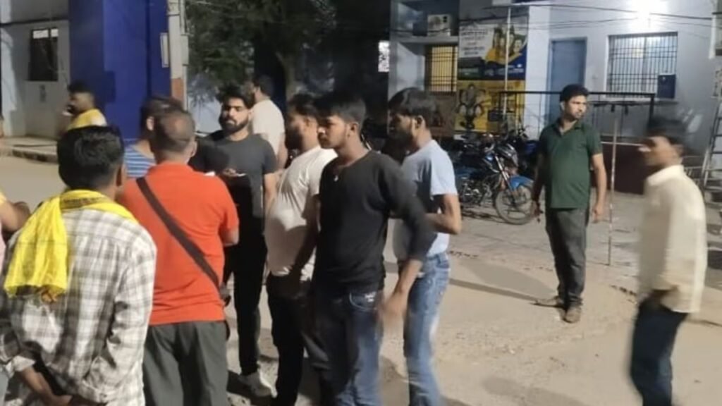 बहन की शादी से पहले भाईयों की उठी अर्थी, विवाह से एक दिन पहले सड़क हादसे में तीन की मौत से पसरा मातम