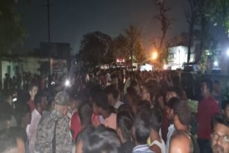 हजारीबाग में तेज रफ्तार स्कार्पियों ने दो युवकों को कुचला, अस्पताल के रास्ते में हो गई मौत, नाराज लोगों ने किया हंगामा