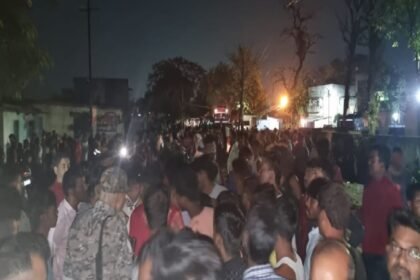 हजारीबाग में तेज रफ्तार स्कार्पियों ने दो युवकों को कुचला, अस्पताल के रास्ते में हो गई मौत, नाराज लोगों ने किया हंगामा