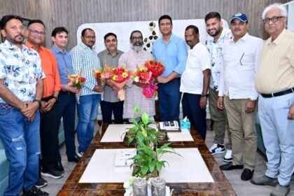 JSCA के नवनियुक्त पदाधिकारियों ने मुख्यमंत्री हेमंत सोरेन से की मुलाकात, अजय नाथ शाहदेव की 'द टीम' को CM ने दी बधाई