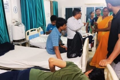 खूंटी में फॉल में नहाने के दौरान रिम्स के 4 छात्र डूबे, एक की हालत गंभीर