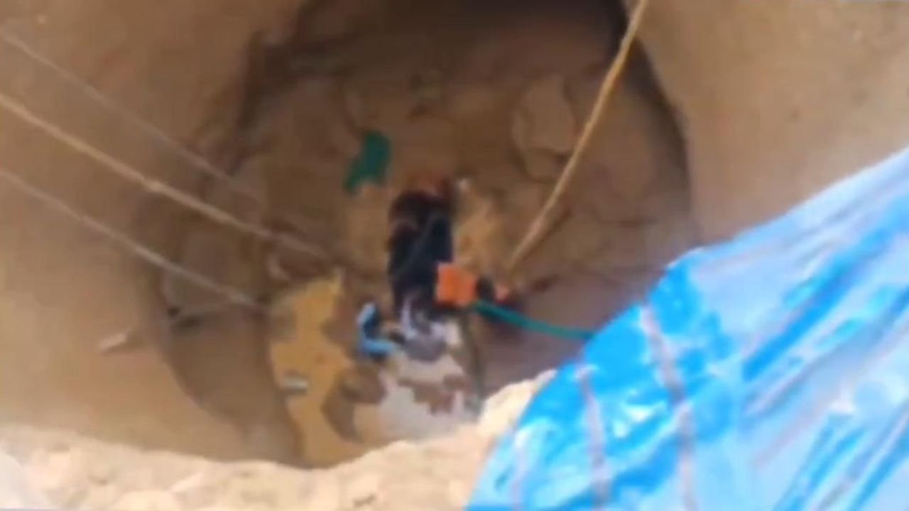 लोहरदगा में मनरेगा योजना के तहत कुआं निर्माण के दौरान हादसा, मिट्टी धंसने से मजदूर की मौत