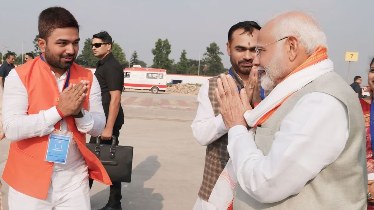 मनीष कश्यप पीएम मोदी की रैली फ्लॉप करने जुटे, लोगों से विक्रमगंज में नहीं जाने की कर रहे है अपील, जानिये क्यों हुए BJP से बागी