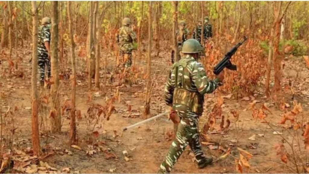 पश्चिमी सिंहभूम के पोड़ाहाट जंगल में पुलिस और नक्सलियों के बीच मुठभेड़,नक्सलियों के मारे जाने की सूचना