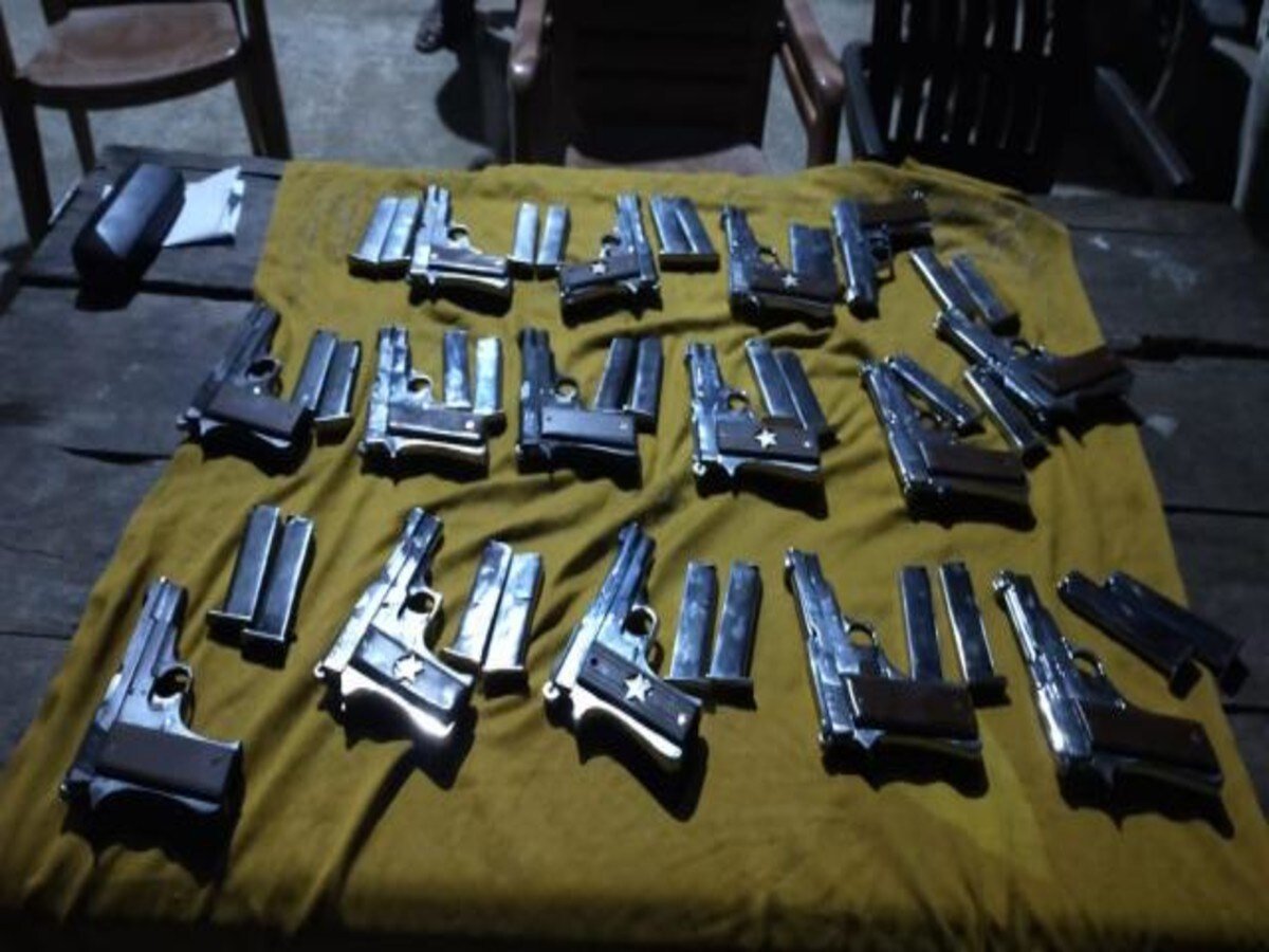 stockpile of weapons found in Patna, husband and wife involved in the trade; 10 arrested