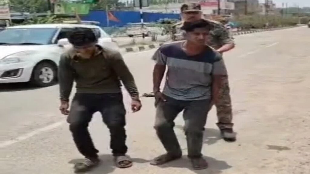 रांची में ट्रैफिक पुलिस पर हमला करने वाला पकड़ा गया, सड़क पर कराई गई परेड