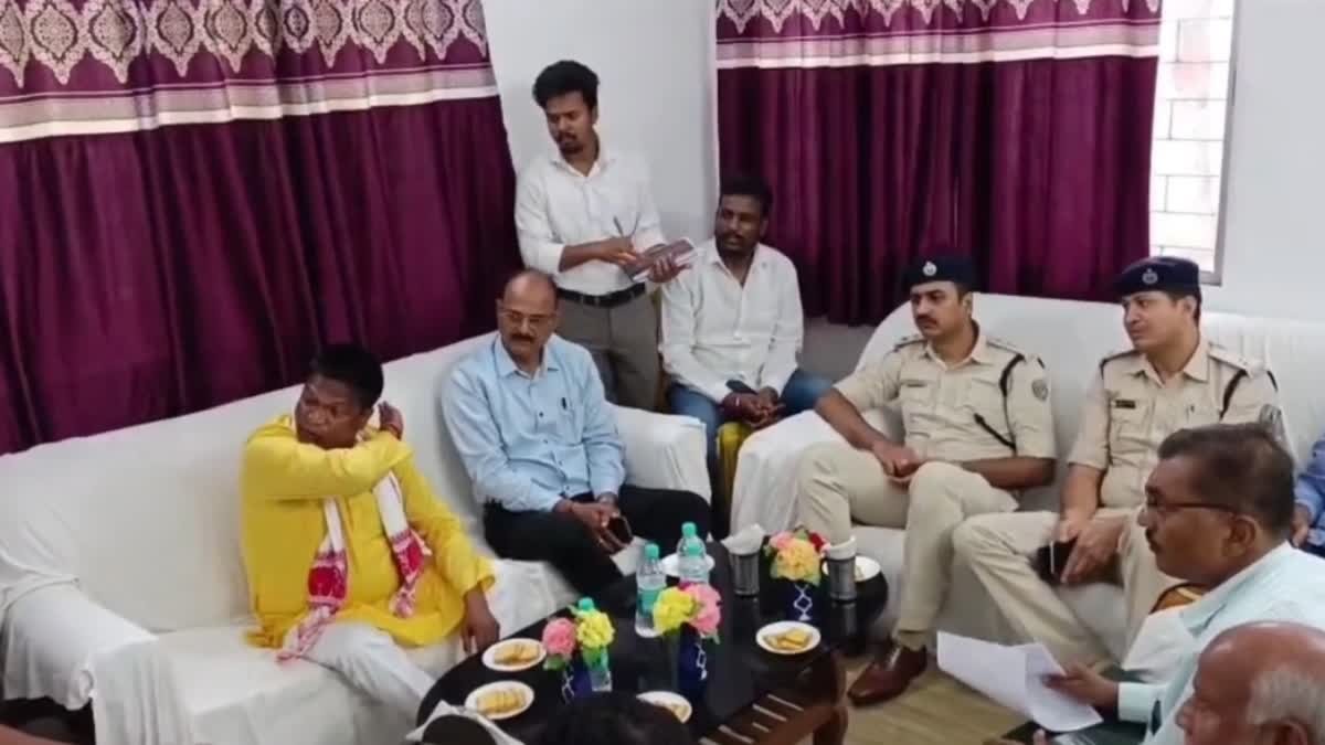 ढुलू महतो को आया गुस्सा, कंपनी के GM को धमकाया, कहा-'मारकर मुंह फोड़ देंगे', पुलिस अधिकारी देखते रहे तमाशा