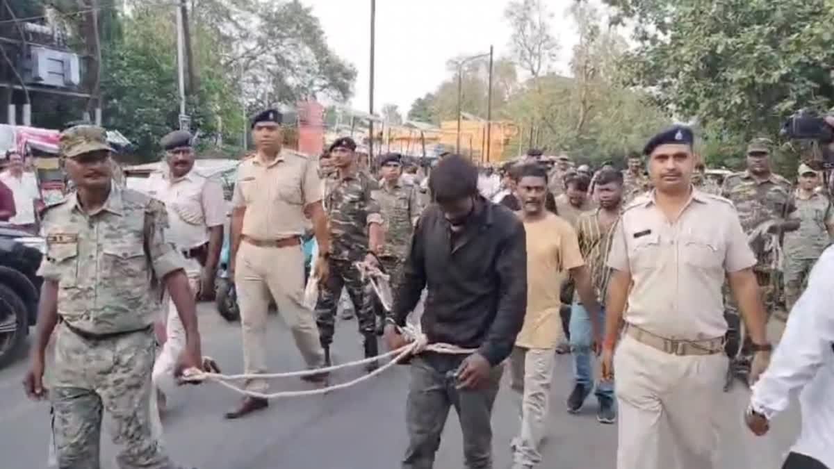 गैंगस्टर प्रिंस खान के 9 गुर्गे को पुलिस ने पकड़ा, SSP प्रभात कुमार ने कराया पैदल परेड