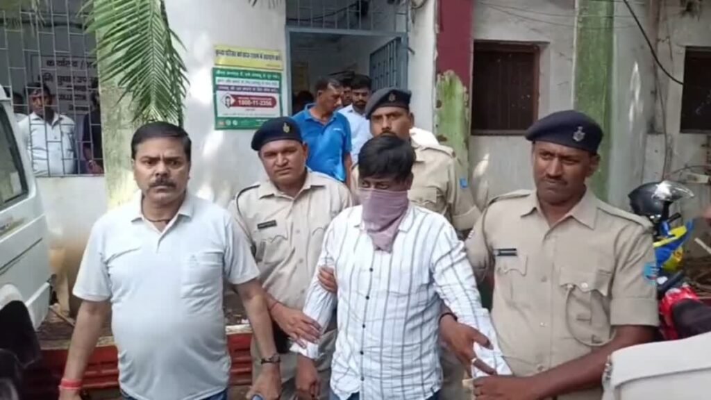 धनबाद के DCLR कार्यालय में ACB की छापेमारी, कंप्यूटर ऑपरेटर रिश्वत लेते रंगे हाथ गिरफ्तार