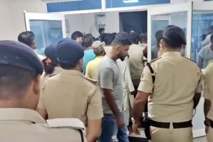 बिहार में बदमाशों ने तीन भाईयों को मारी गोली, एक की मौके पर हुई मौत, दो की हालत गंभीर