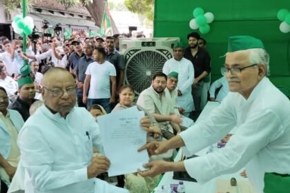 मंगनी लाल मंडल होंगे RJD प्रदेश अध्यक्ष के लिए भरा नामांकन, राबड़ी देवी और तेजस्वी यादव रहे मौजूद