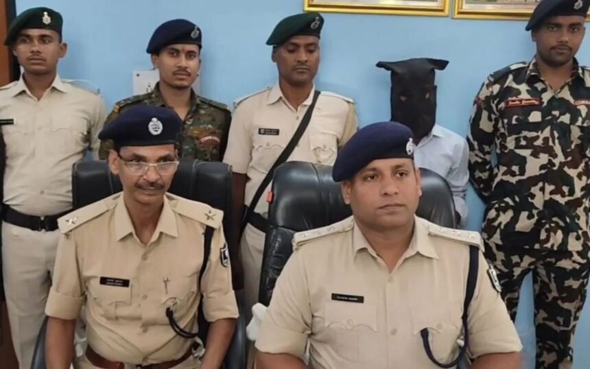 SP की हत्या का आरोपी नक्सली एरिया कमांडर हुआ अरेस्ट, बम मारकर ले ली थी 6 जवानों की जान