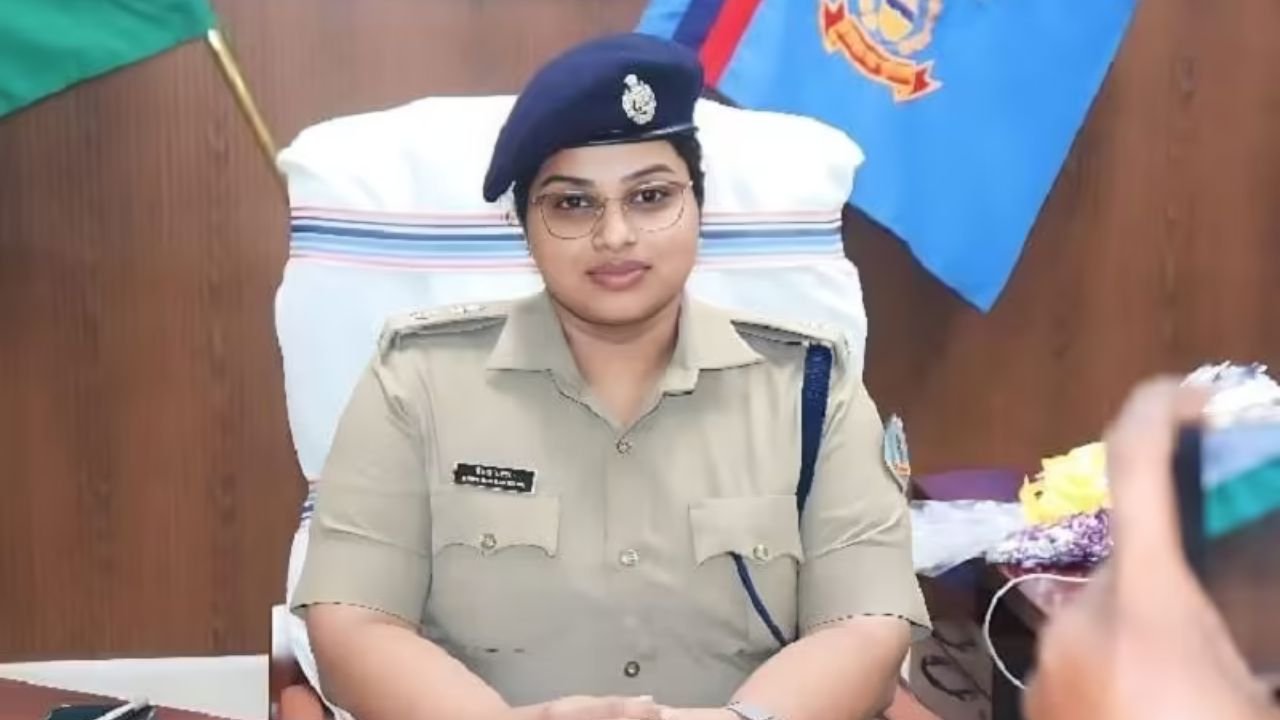 पलामू के पिपराटांड थाना प्रभारी निलंबित, अफीम तस्करी में संलिप्तता के आरोप में SP रीष्मा रमेशन ने की कार्रवाई