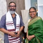 हेमंत सोरेन से सिदो-कान्हु मुर्मू विवि के पूर्व कुलपति ने की मुलाकात, मुख्यमंत्री ने यूनेस्को की को-चेयर पर्सन बनने पर सोनाझारिया मिंज को दी बधाई