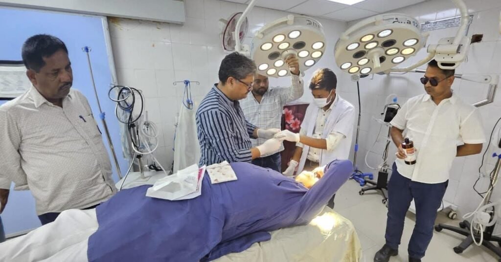 बीजेपी सांसद मनीष जायसवाल हुए घायल, हजारीबाग में क्रिकेट खेलने के दौरान लगी चोट 2 WhatsApp Image 2025 06 08 at 16.02.54 d073904f