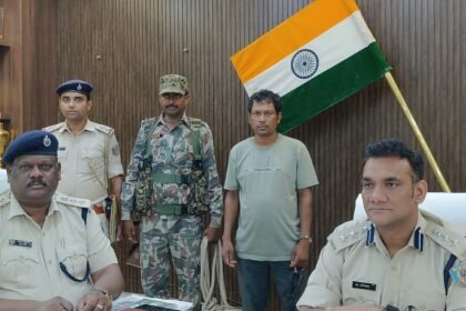 PLFI उग्रवादी ने सिमडेगा में किया सरेंडर, 20 सालों से चल रहा था फरार