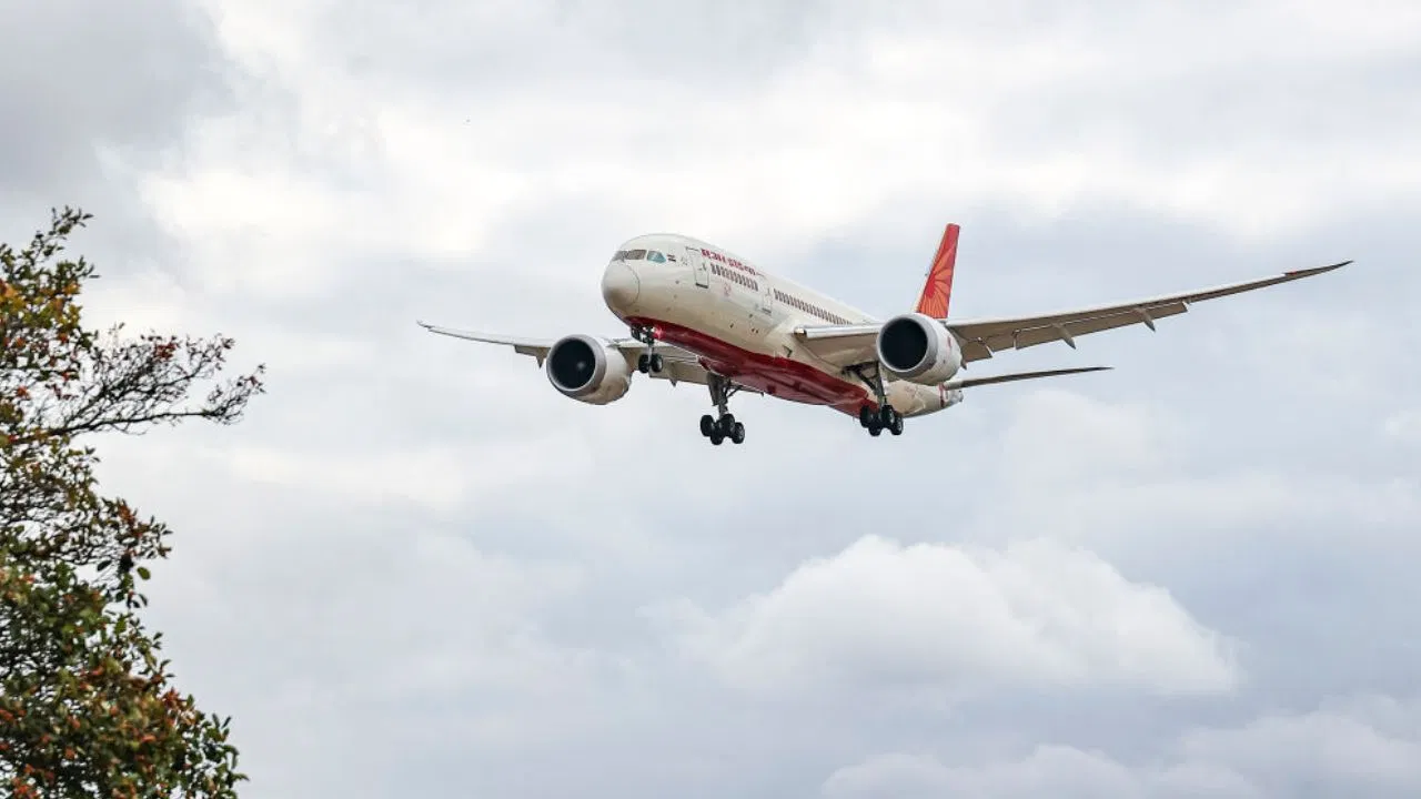 Air India के विमान को बम से उड़ाने की धमकी,फुकेट से नई दिल्ली आ रही थी फ्लाइट, थाइलैंड में हुई इमरजेंसी लैंडिंग