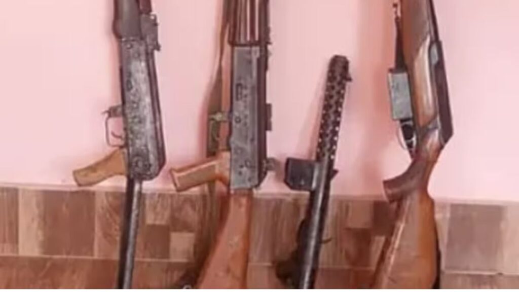बिहार में सस्पेंड पुलिसकर्मी के घर से मिला AK-47, एक करोड़ से ज्यादा कैश भी STF ने बरामद किया