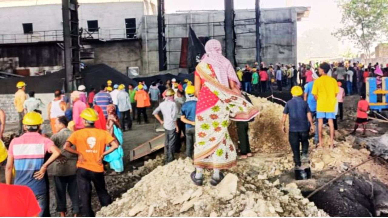 हजारीबाग के चिंतपूर्णा स्टील फैक्ट्री में ब्लास्ट, भट्टी में विस्फोट होने से मची अफरातफरी