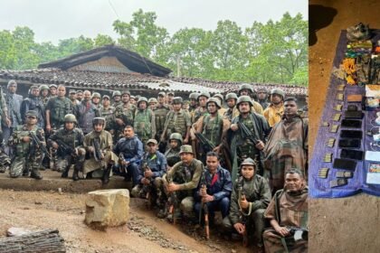 लोहरदगा में पुलिस और JJMP नक्सलियों के बीच मुठभेड़, भारी मात्रा में हथियार किया गया बरामद