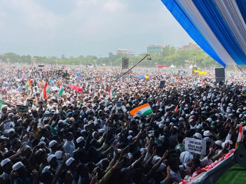 वक्फ बचाओ,संविधान बचाओ रैली में गांधी मैदान में जबरदस्त भीड़, कांग्रेस, आरजेडी, पप्पू यादव, ने मंच से भरी हुंकार 1 patna gandhi maidan