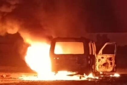 बिहार में तेज रफ्तार स्कार्पियों ने चार लोगों को कुचला, एक की मौके पर मौत, नाराज लोगों ने गाड़ी में लगाई आग