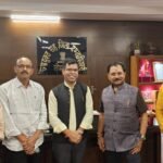 लोहरदगा जिले को पर्यटन के क्षेत्र में आदर्श जिला बनाना है, DC-SP के साथ मुलाकात के बाद बोले धीरज साहू