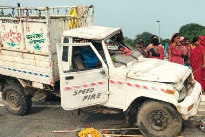 झारखंड में भीषण सड़क हादसे में तीन मजदूर की मौत, 20 से ज्यादा घायल, धान रोपनी के लिए जा रहे थे बिहार
