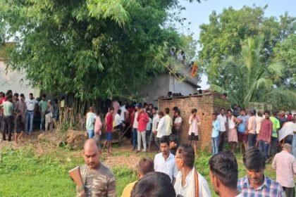 प्रेमी की लाश संदेहास्पद स्थिति में प्रेमिका के घर मिला, पिता ने लगाया हत्या का आरोप