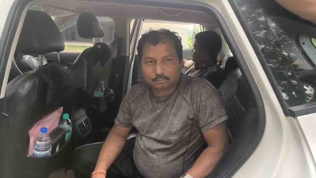 शराब तस्करी सिंडिकेट का मास्टरमाइंड गोराई गिरफ्तार, गोवा से झारखंड मंगाता था और बिहार में करता था सप्लाई