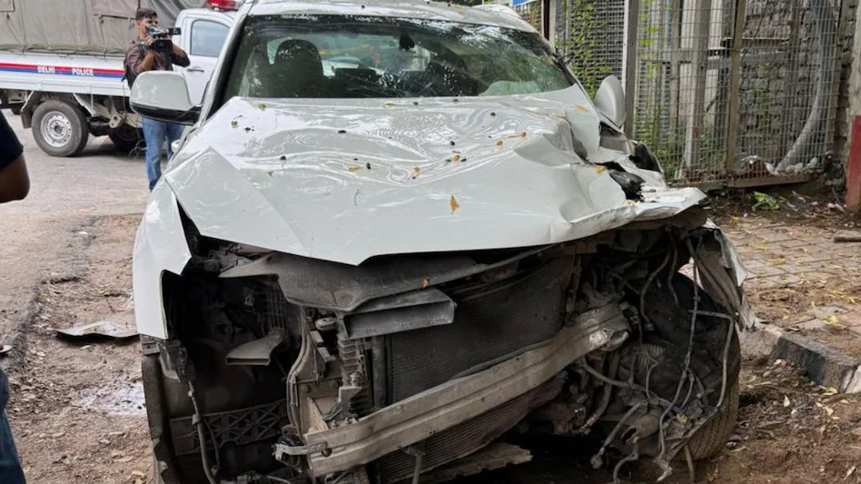 दिल्ली में ऑडी ने फुटपाथ पर सो रहे पांच लोगों को कुचला, शराब के नशे में था ड्राइवर