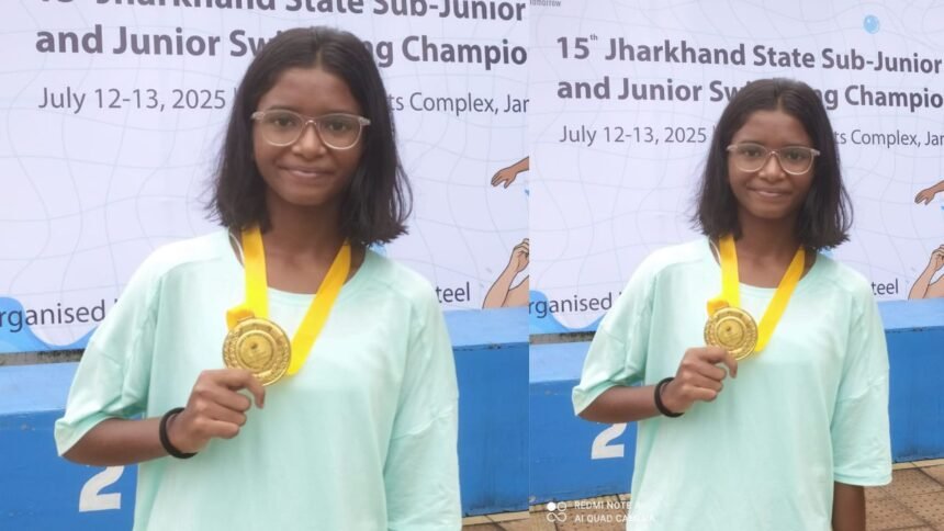 लोहरदगा की अंशिका ने राज्य स्तरीय तैराकी प्रतियोगिता में जीता पदक, दो गोल्ड और एक कांस्य मेडल पर किया कब्जा