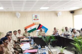 गुमला में SP हारिस बिन जमां ने की अपराध की मासिक समीक्षा बैठक, पुलिस पदाधिकारियों को दिये गए आवश्यक निर्देश