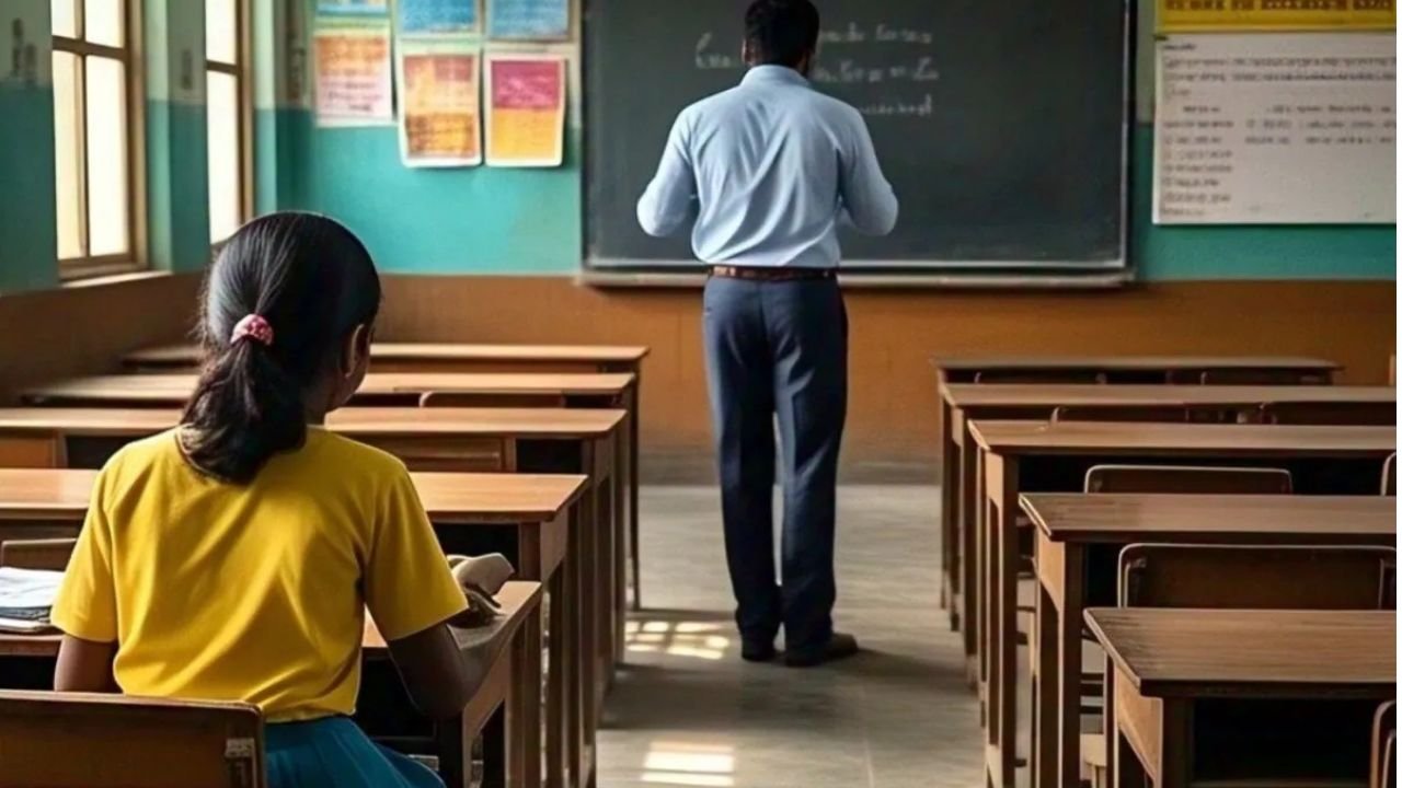 झारखंड के स्कूल में लेट पहुंचने पर 200 उठक-बैठक की सजा, चार छात्राएं हुई बेहोश, अस्पताल में भर्ती