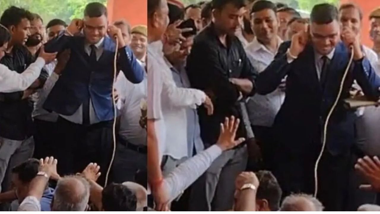 वकील की नाराजगी दूर करने के लिए IAS ने कान पकड़कर लगाई उठक-बैठक, तैनाती के पहले दिन हो गया हंगामा