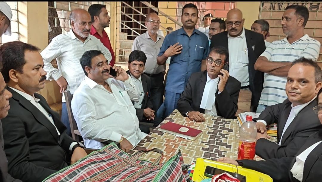 आरजेडी विधायक और झारखंड सरकार में मंत्री संजय प्रसाद यादव को बड़ी राहत, दुमका कोर्ट ने आचार संहित उल्लंघन मामले में किया बरी 2 WhatsApp Image 2025 07 17 at 17.23.59 1e9c9648