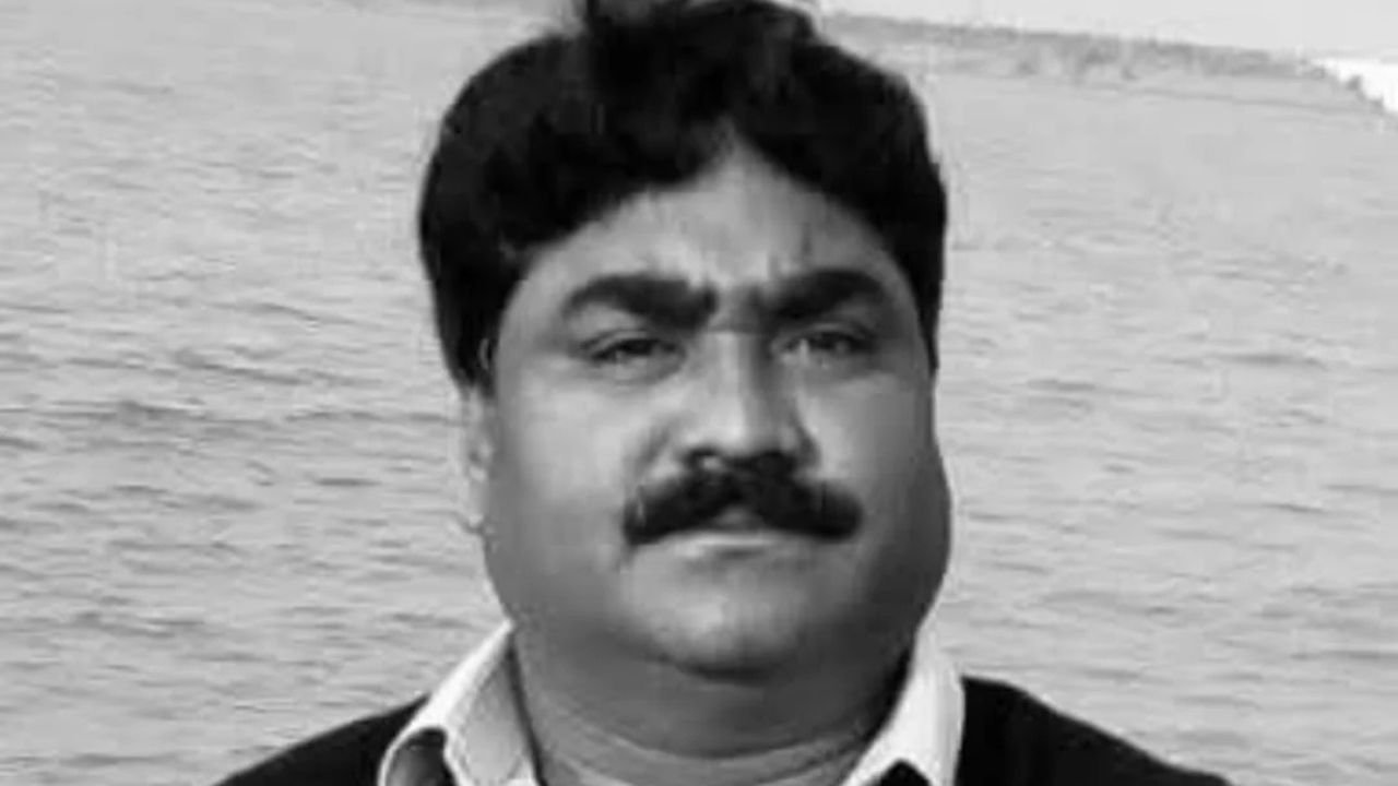 Jharkhand government minister Yogendra Prasad's younger brother passed away, Bharat Kapoor was undergoing treatment at a hospital in Hyderabad