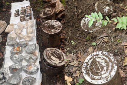 चाईबासा में सुरक्षाबलों को नक्सलियों के खिलाफ मिली बड़ी सफलता, 14 IED, हैंड ग्रेनेड समेत भारी संख्या में विस्फोटक सामग्री बरामद