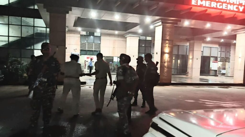 देवघर एम्स में देर रात बड़ा हादसा, पांच मंजिला इमारत से गिरा MBBS का छात्र, हालत गंभीर